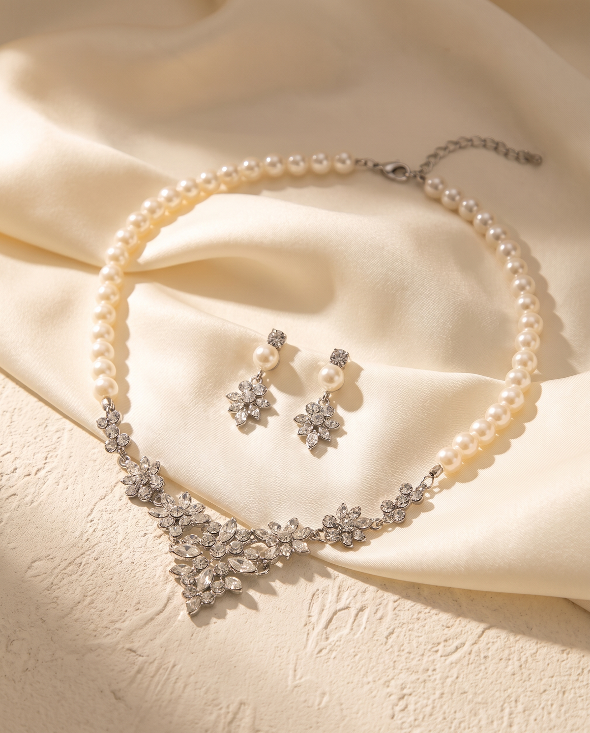 La Bruma — Pearl Necklace & Earring Set — FYNX