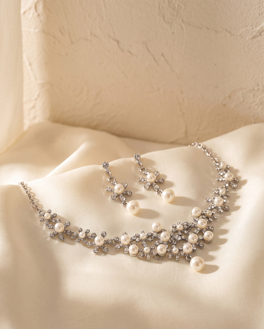 La Neve — Pearl & Crystal Necklace Set — FYNX