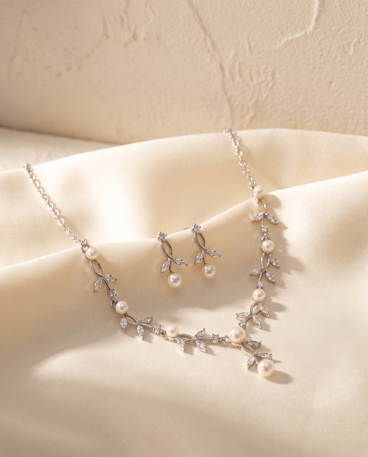 Il Sussurro — Pearl Necklace & Earring Set — FYNX