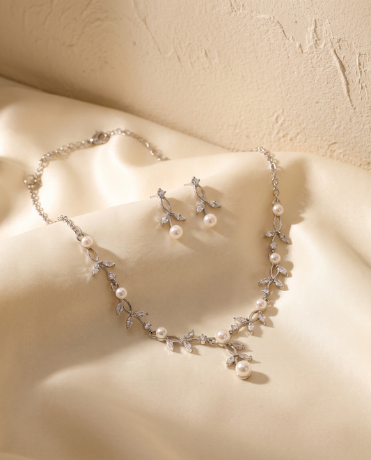 Il Sussurro — Pearl Necklace & Earring Set — FYNX