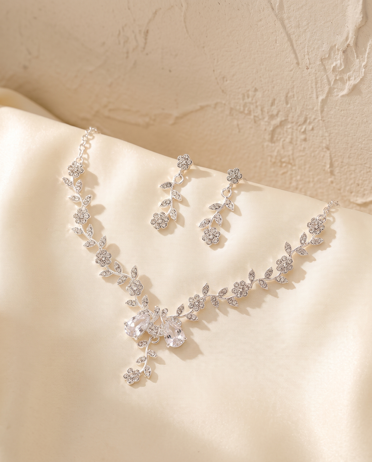 Il Ramo — Necklace & Earring Set — Silver — FYNX